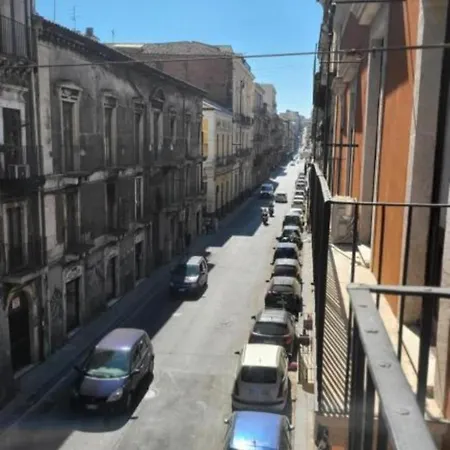 Alojamento de Acomodação e Pequeno-almoço San Giuliano Catânia